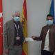 entrega cheque ayuntamiento de lozoyuela a cruz roja